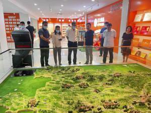 洛陽市市委常委、宣傳部長王飛蒞臨洛陽正大調(diào)研